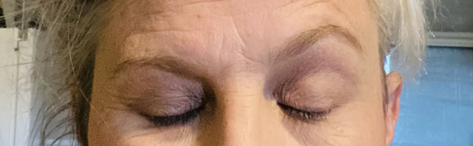 Softly tinted brows — finished result